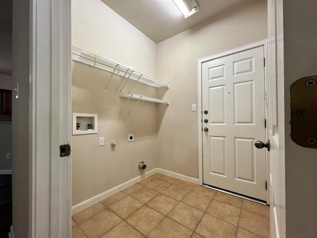 Building Photo - 507 Rosedale Blvd