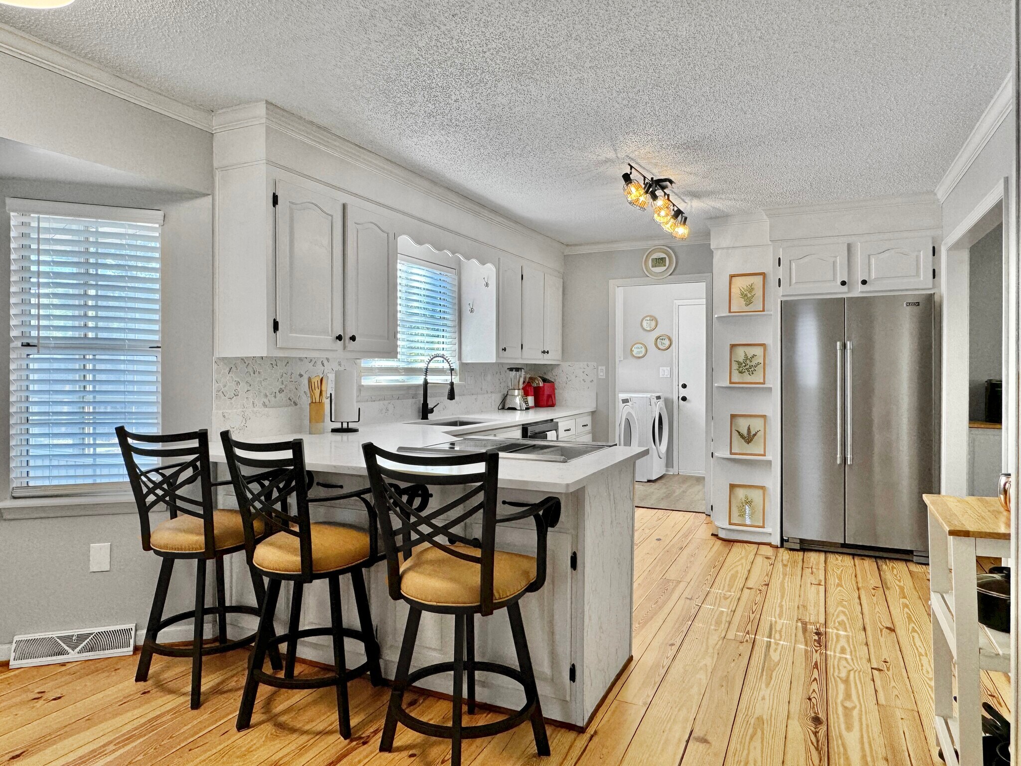 kitchen - 7900 Elderberry Cir