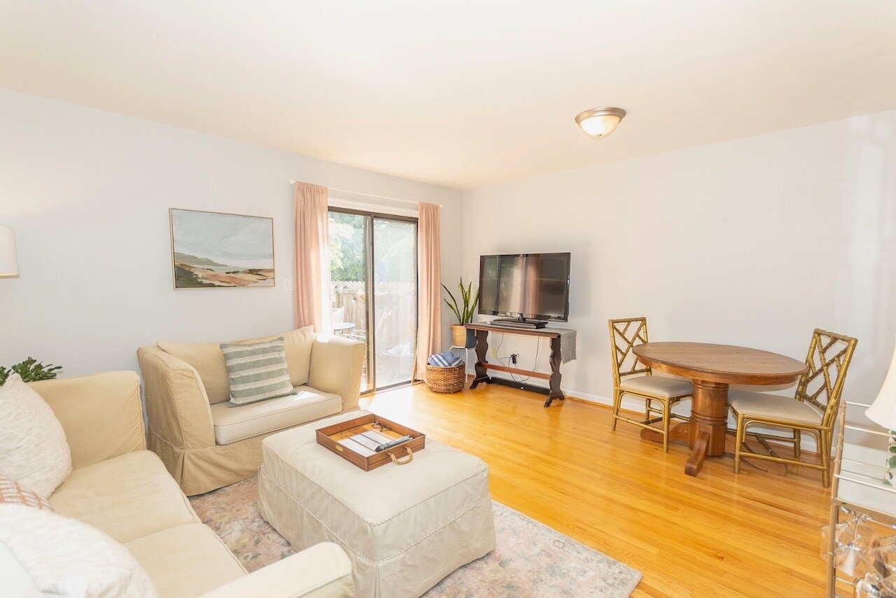 Building Photo - 2429 Avenham Ave SW