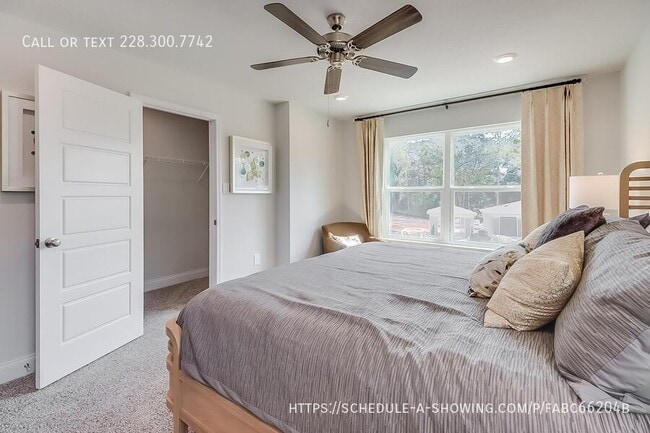 Building Photo - 12277 Sinclair Dr