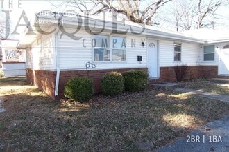 Building Photo - 1607 E Commercial St