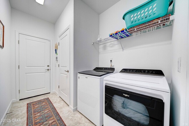 Building Photo - 8980 Coral Reef Wy