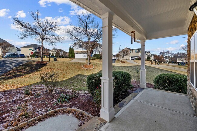 Building Photo - ***Beautiful Knightdale 4/2.5 W/ Private Pool***