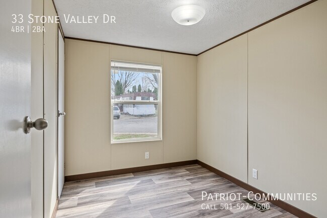 Building Photo - 33 Stone Valley Dr