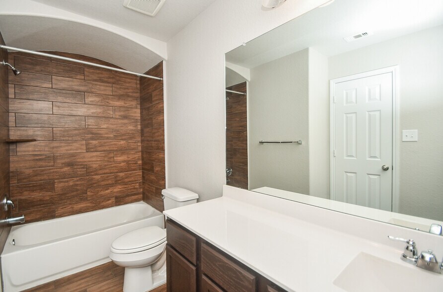 Building Photo - 14643 Twilight Knoll Trl