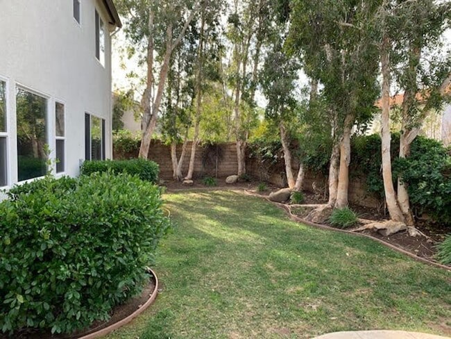 Building Photo - Lovely home in desirable Moorpark neighbor...