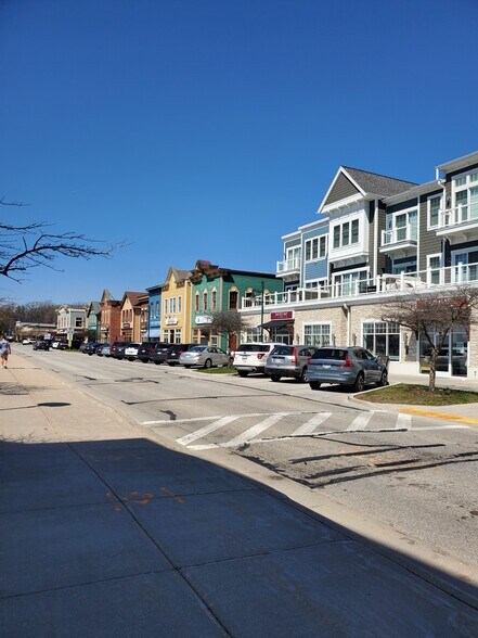 Building Photo - 117 W Wisconsin Ave