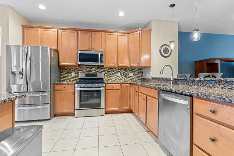 Building Photo - 9905 Bay Ct Ln