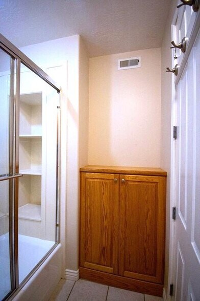 Building Photo - 272 W 400 N