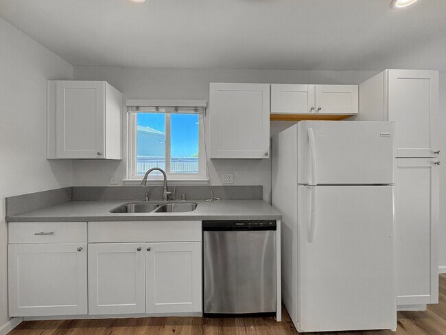 Building Photo - SD: Spacious 3BD/2BA Home in Oceanside with Large Backyard, In-Unit Laundry & Attached Garage