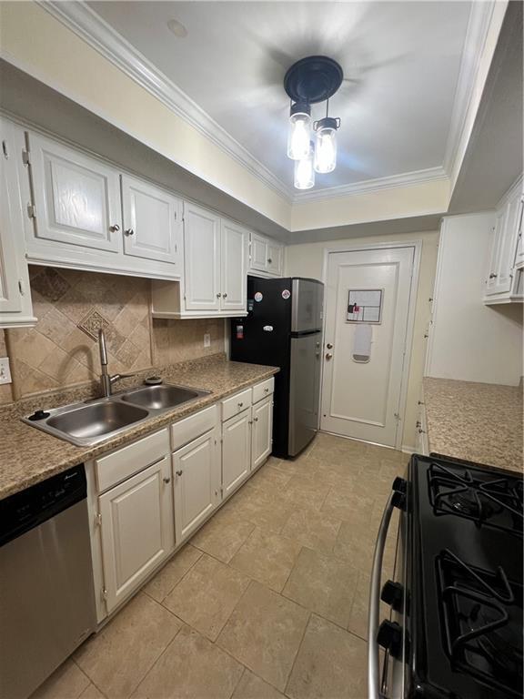 Building Photo - 6851 Roswell Rd