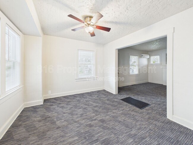 Building Photo - 4028 E 68th Terrace