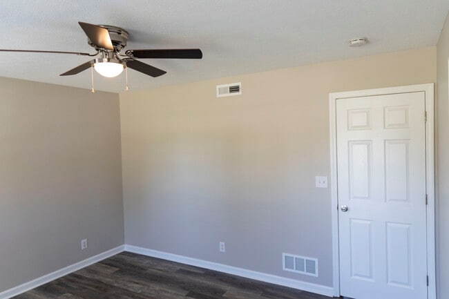 Building Photo - 10504 Pebblestone Cir