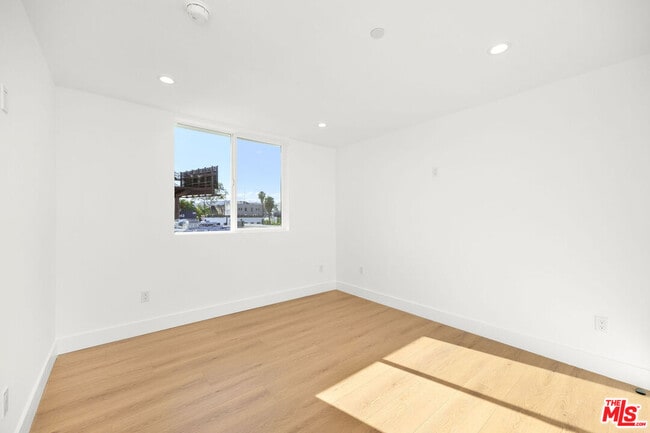 Building Photo - 6239 Banner Ave