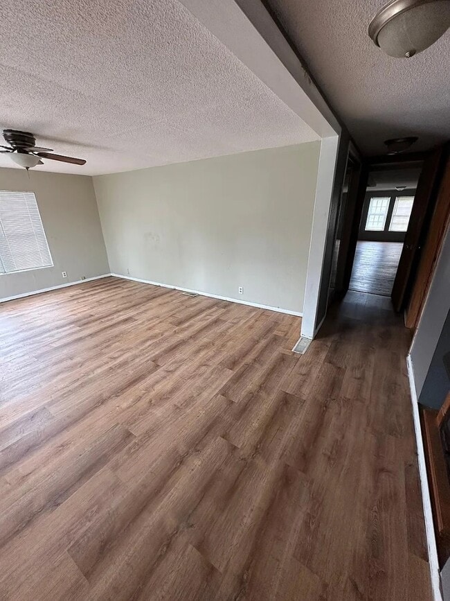 Building Photo - 5942 IL-162