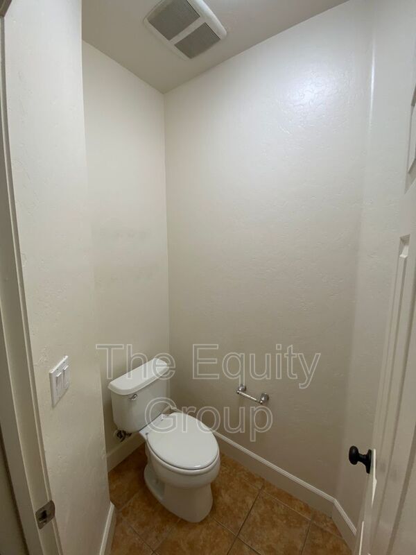 Building Photo - 2933 W Harold Ct