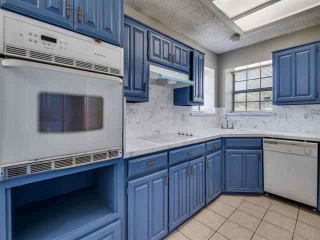 Building Photo - 1228 Cliff Trail