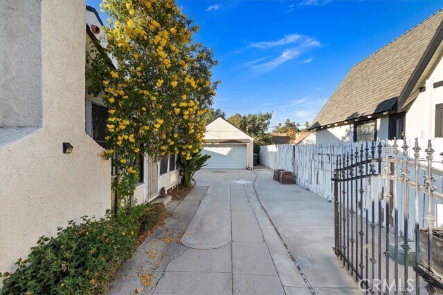 Building Photo - 4311 Sunnyside Dr