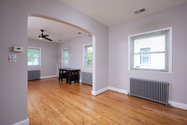 Building Photo - Charming 3BR/2BADetached Bungalow Blocks to the Arboretum is Move-in Ready!