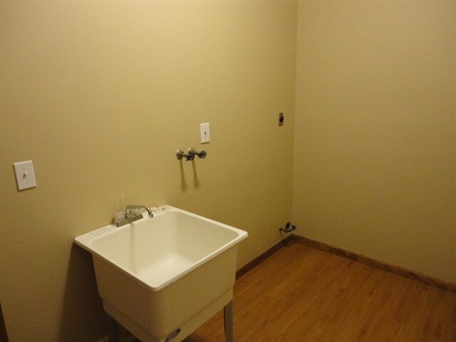 Building Photo - 3543 Oak Spring Dr