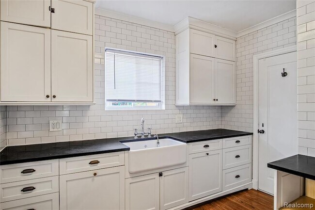 Building Photo - 120 Glynn Ct