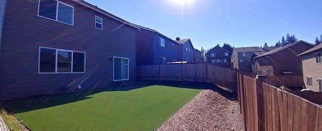 Building Photo - Luxurious Home in Lynnwood with 4 bed and 2.5 Bath