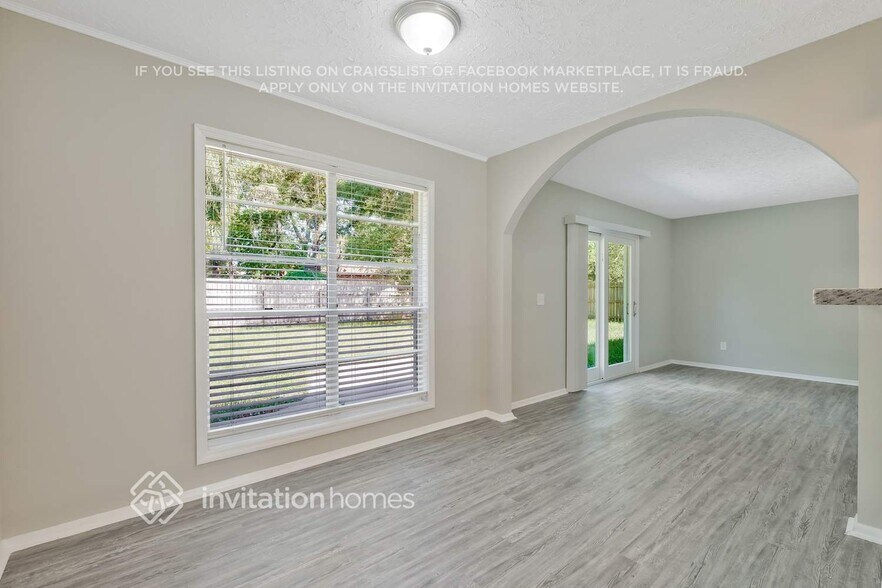 Building Photo - 4063 Greenwillow Ln W