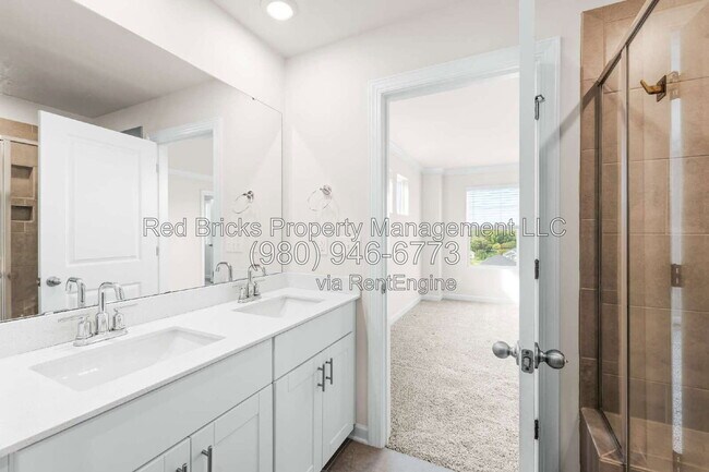 Building Photo - 7211 Bryce Ave