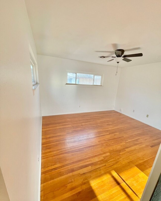 Building Photo - 4631 Narragansett Ave