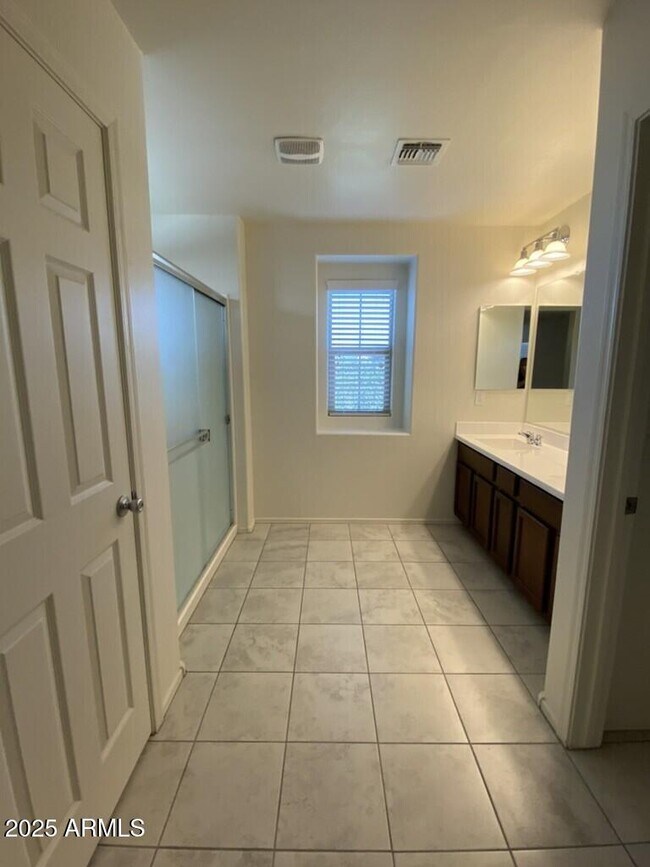 Building Photo - 6843 E Peralta Cir
