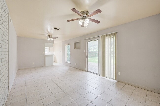 Building Photo - 7214 Mobud Dr