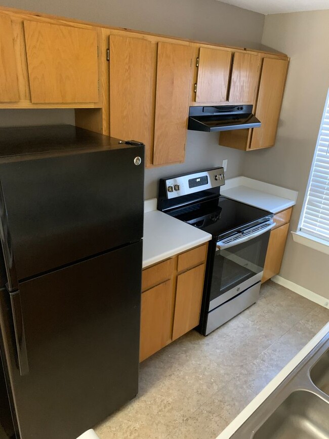 Building Photo - 4500 E Oltorf St