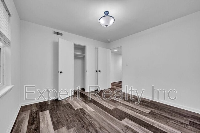 Building Photo - 2076 Montreat Cir