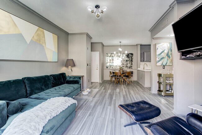 Building Photo - 2111 Welch St