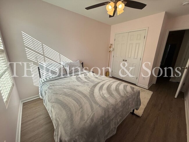 Building Photo - Wonderful location waiting for you