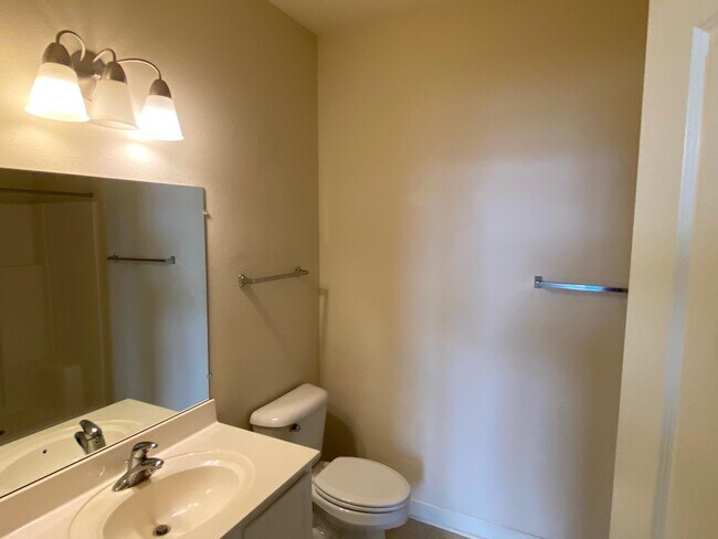 Building Photo - 4110 S Lake Dr