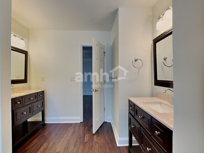 Building Photo - 12424 Winget Rd