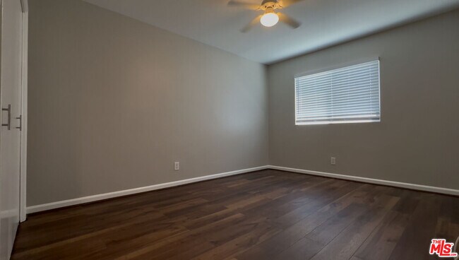 Building Photo - 11260 Overland Ave
