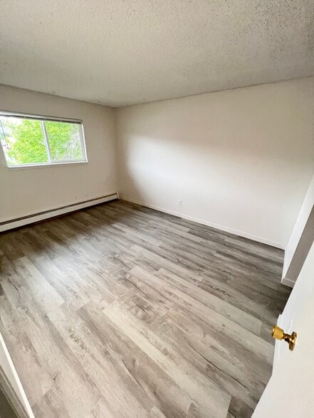 clean, new solid surface flooring throughout - 3303 Myers Ct