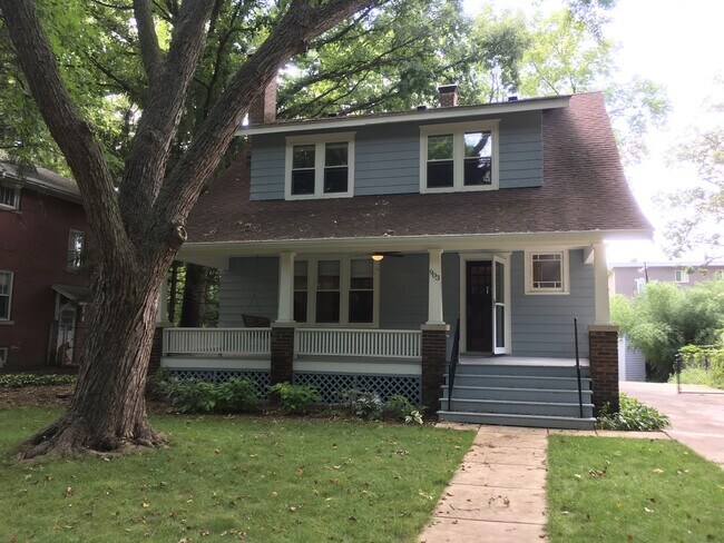 AVAILABLE FOR AUGUST 2026! Large house ne... - AVAILABLE FOR AUGUST 2026!  Large house ne...