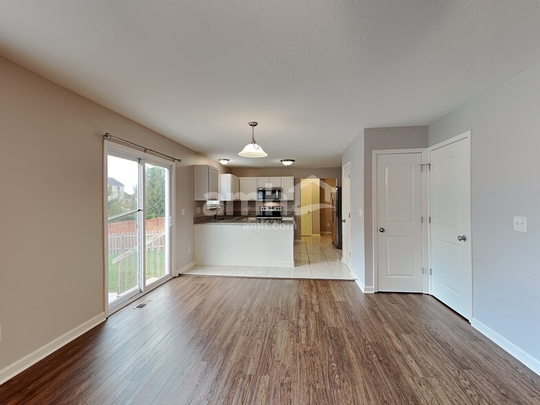 Building Photo - 5499 Lehman Meadows Dr
