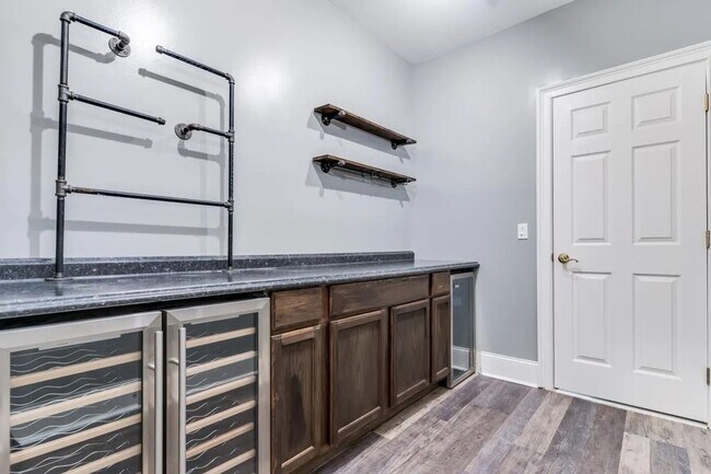 Building Photo - Beautiful home in Lake Carolina Harborside with Fully Equipped Private Apartment