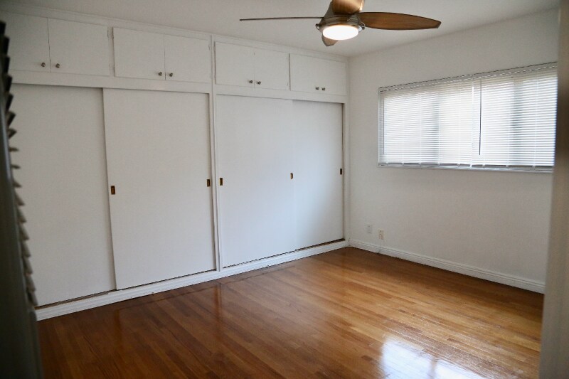 Building Photo - 1057 E Appleton St