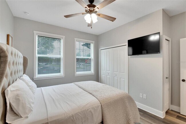 Building Photo - 3002 E 38th Ave