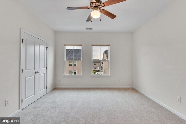 Building Photo - 41751 McMonagle Square