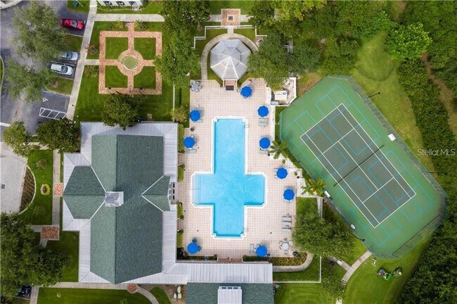 Building Photo - 201 Longview Ave