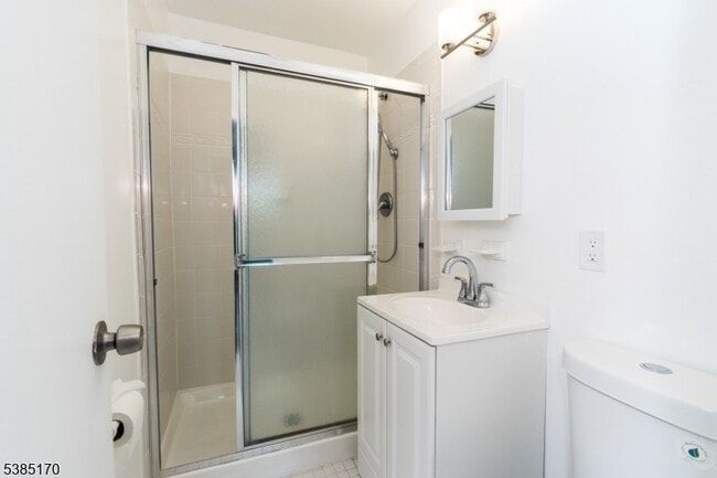 Building Photo - 190 Park St