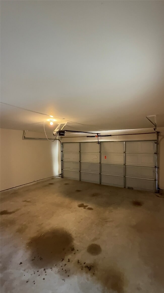 Building Photo - 1103 Laurel Chase Tr