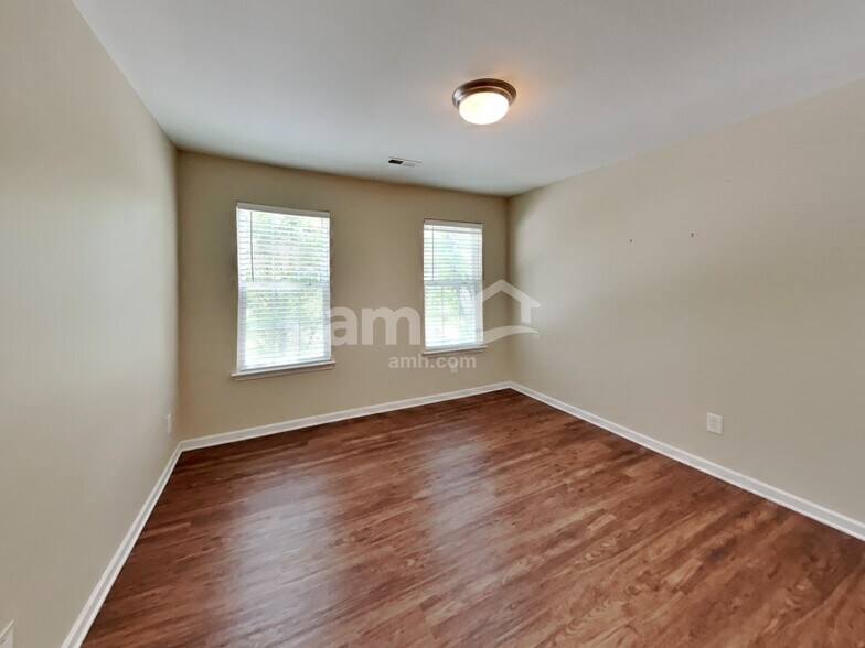 Building Photo - 19134 Long Pond Ln