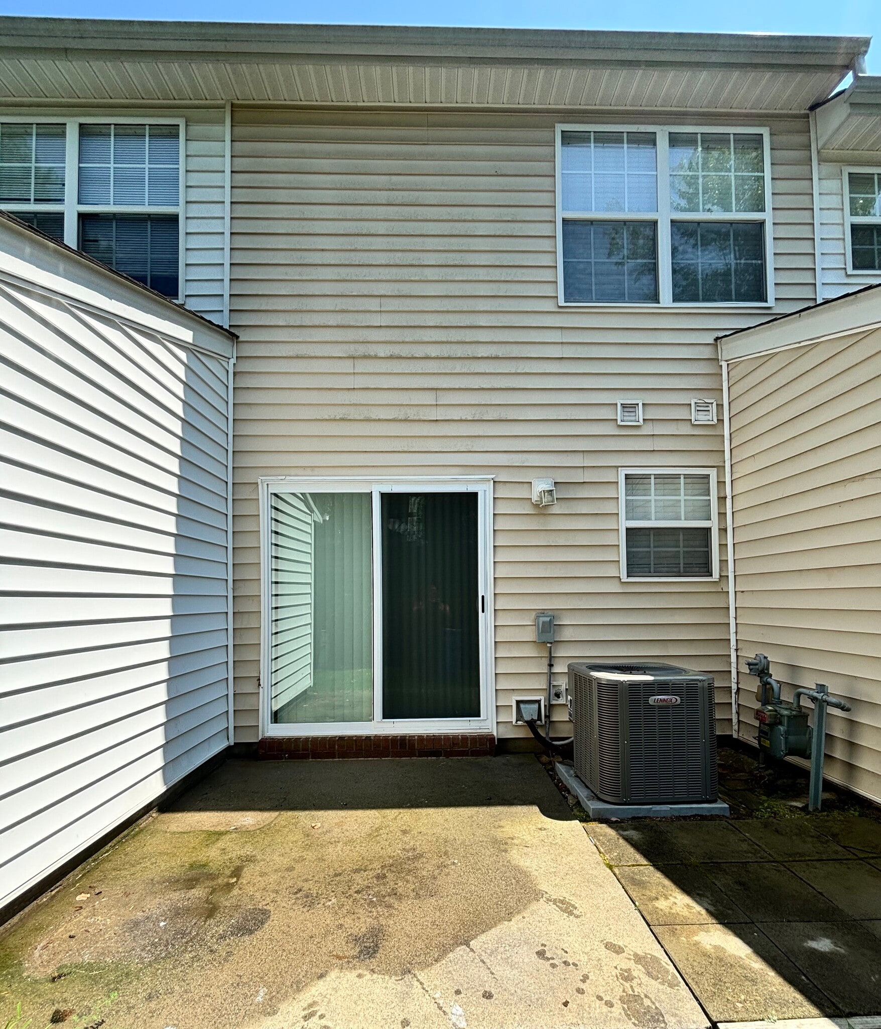 Rear patio - 108 Mangum Cir